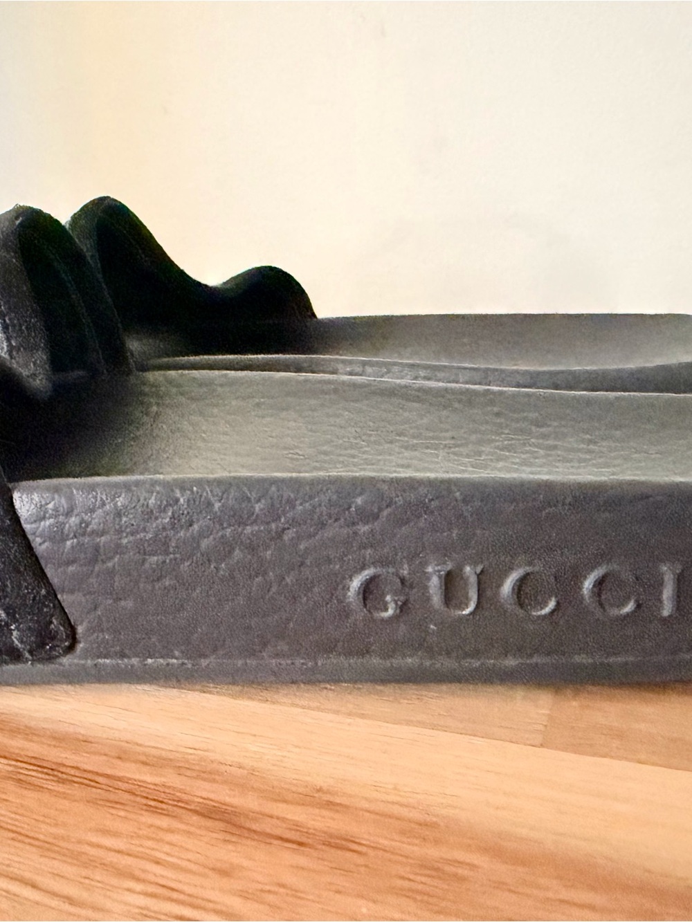 Gucci Black Leather Slide Sandals with Gold Horsebit - Picture 3 of 6